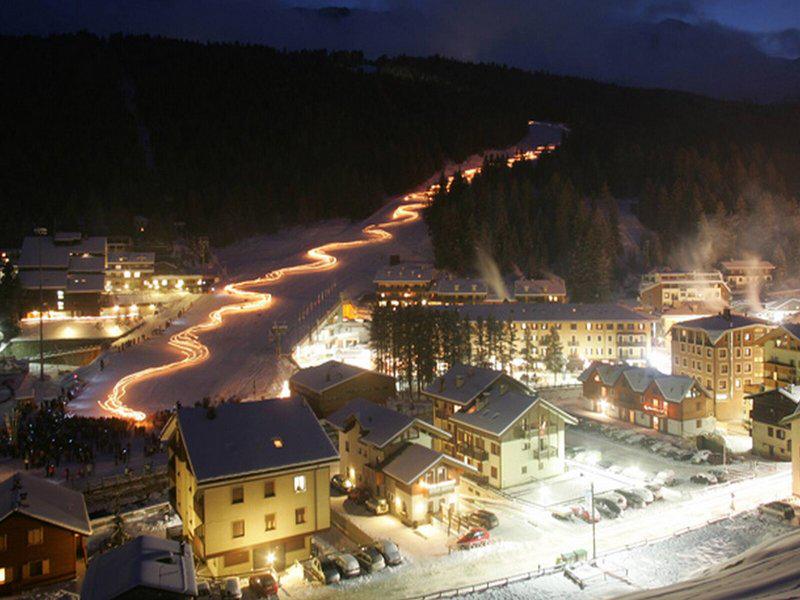 7924B5F0A09C31618AFCD8224A3F8213