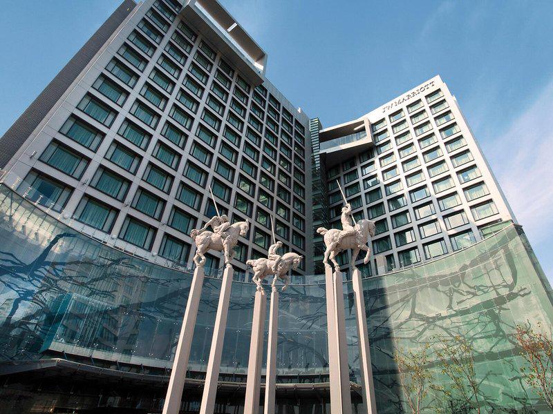 16591792FDBB4FFACE9A768E3618BA9B