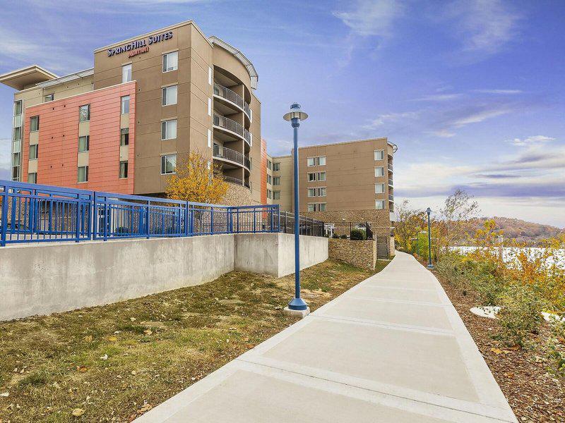 B2AA3545114078FC3F6A5223D80328B5