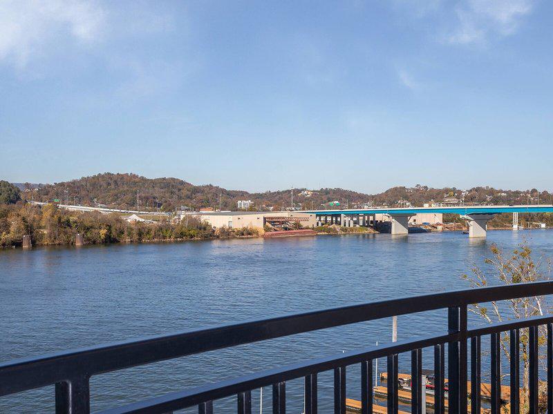 14BA608A8FC9CCDF4DC3BDC302A4E360