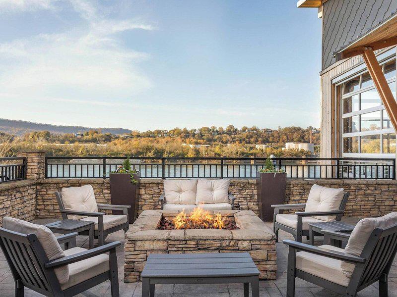 2329BECFC34ED383F8E68B26C40C1126