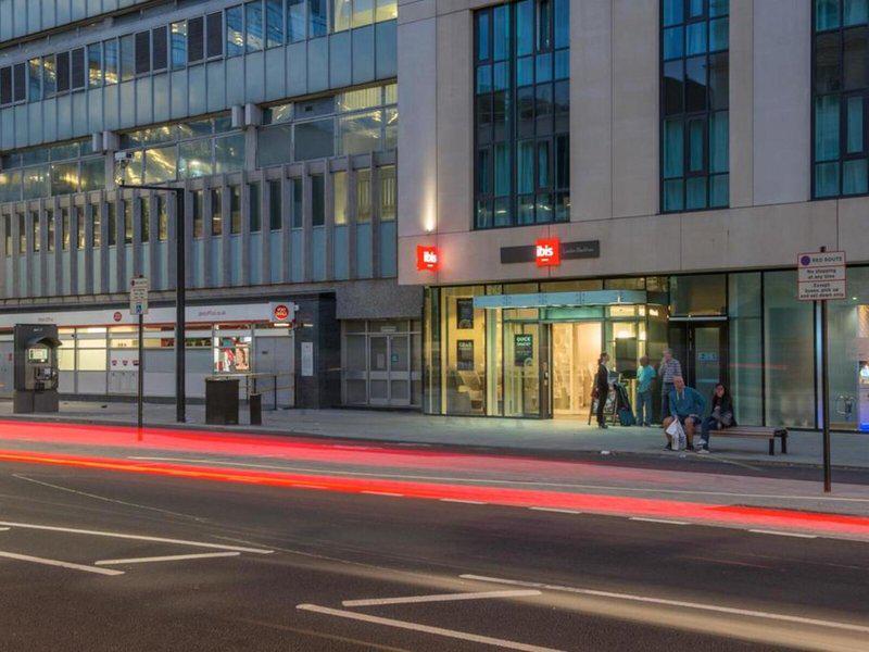 A966656FBB0A3595C56FCD5B16D238DB