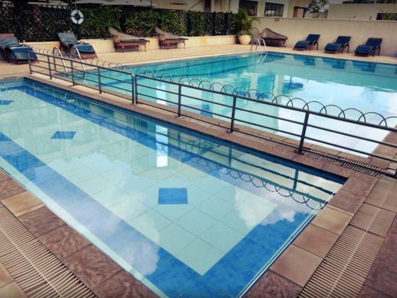 254DDD64E780C6A6B1D00D752B7735AA