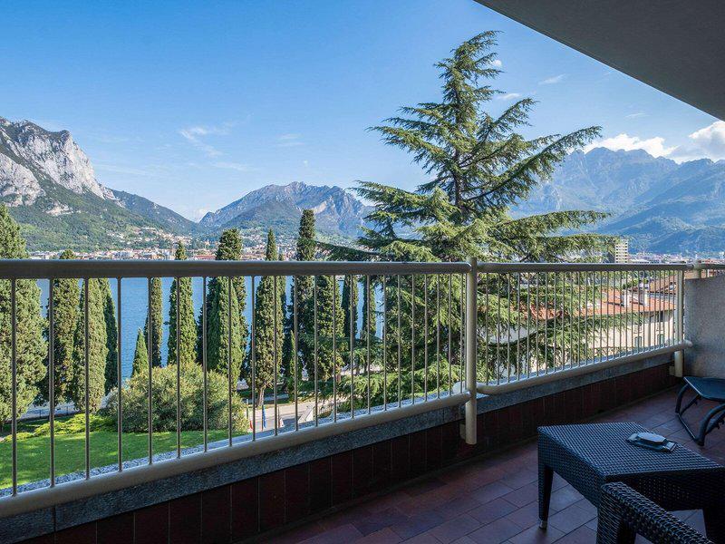 9822880DA52C2D0E00B12B531A8917BB