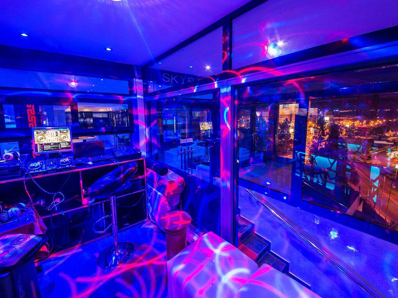 A04C1B6A288D049D646F268E822CE8C8