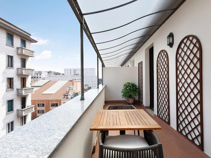 E838EEF8B3944048615C90A5DAFC02B2