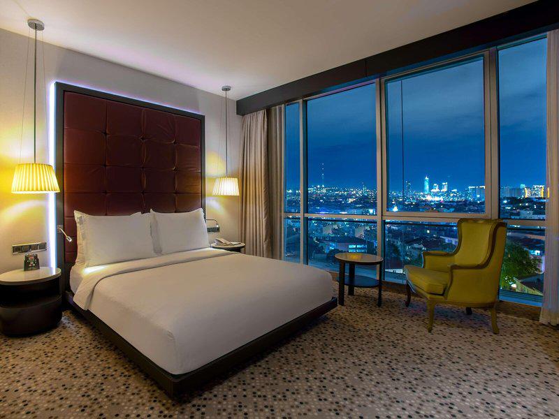 4E5619F3F6A9F61411F29ADDF9F75252