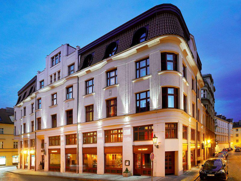 3C3F02D39B4D7F688F0BF3CD91A3683A