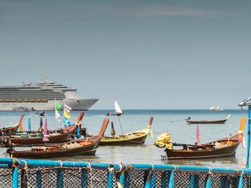 AAEE8A72492E606E3ECC5C6CD784464E