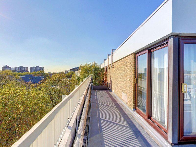 051EF945CA610FC7F7E2BA93B8F67E7D