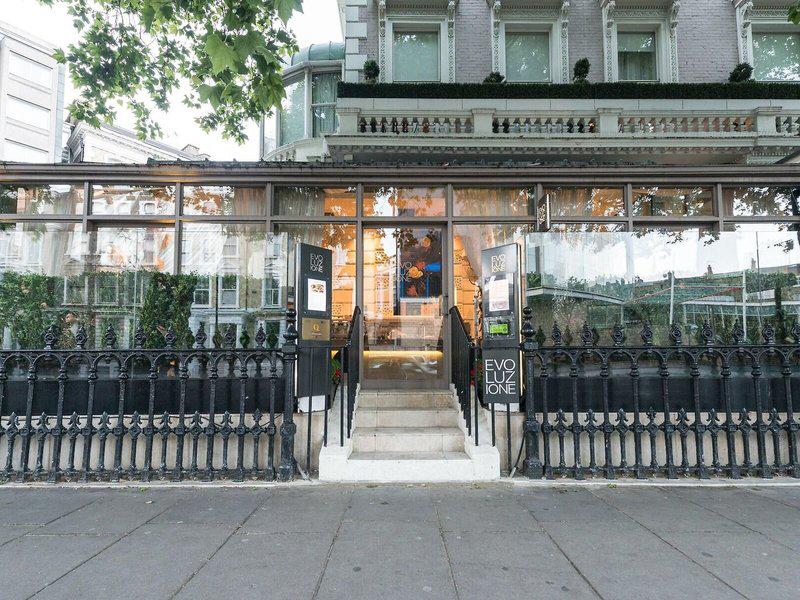 83C02E93817241CFB4F3B57802FF4FF9