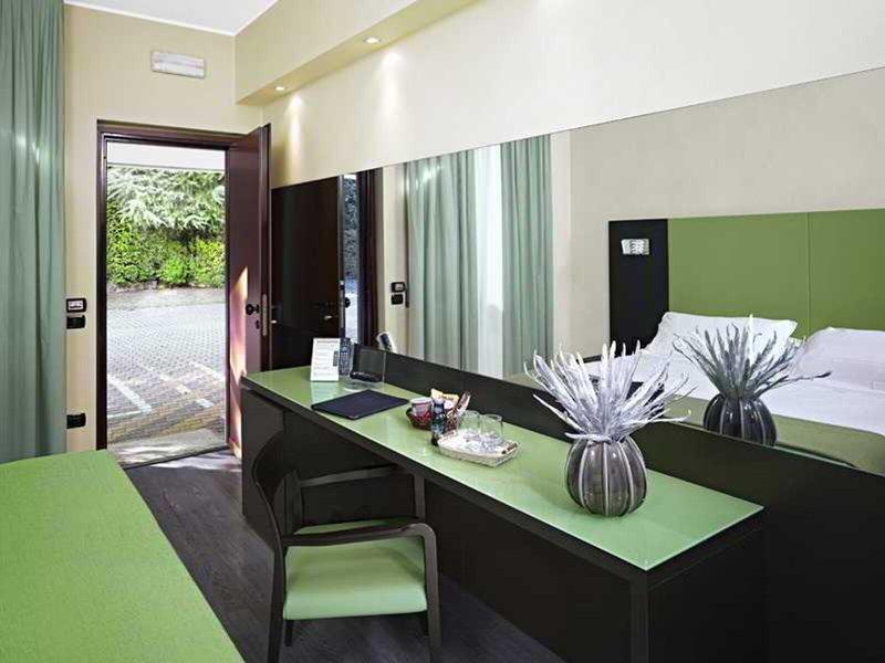 DDF2522A0C10ED97724DE15DE8FABF8D