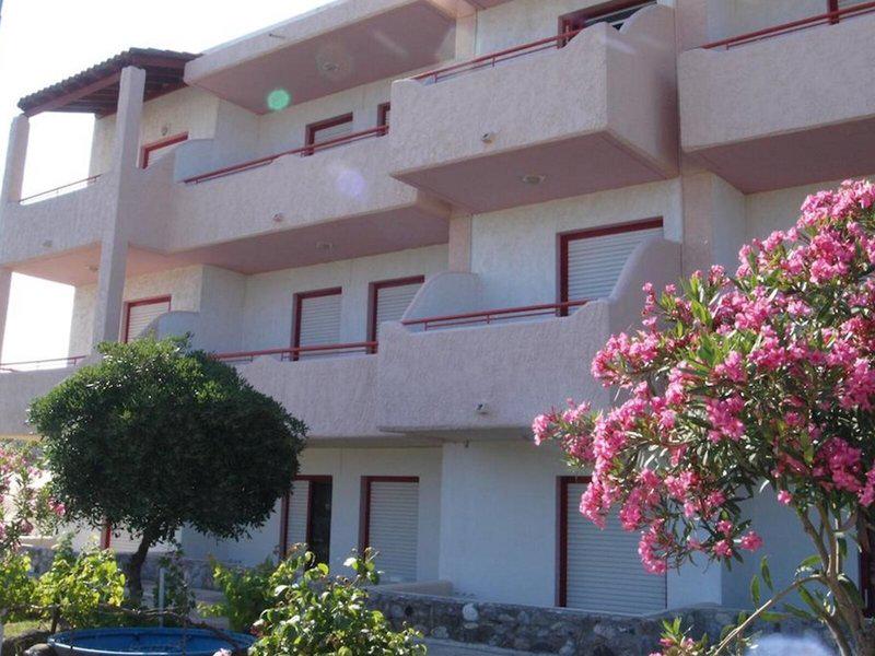 21A0EE787E89F7A06C85CFD494F41DD3