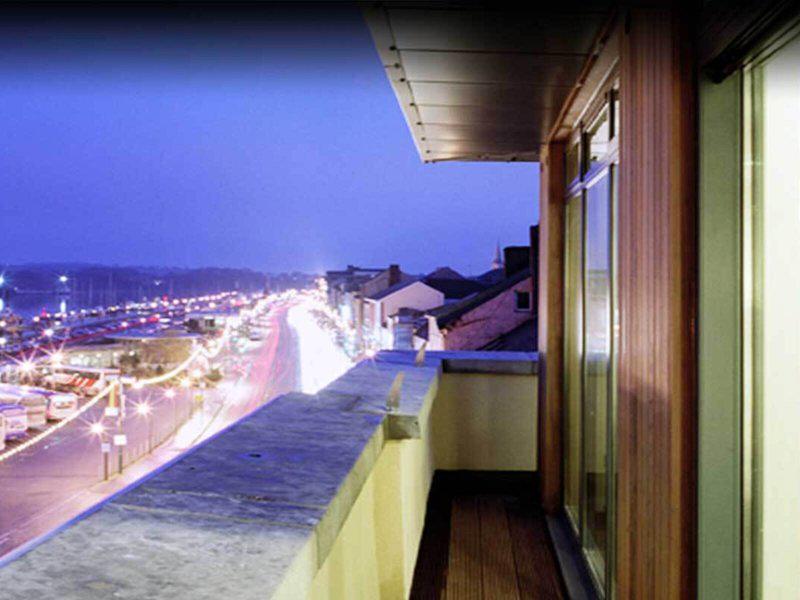 C9B0AF77828F34B35FABC9BFAAB4951B