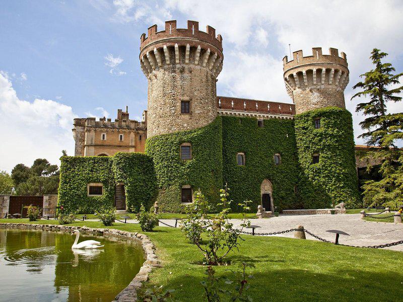 333F2956ECD482AFA3549E67321AE3BA