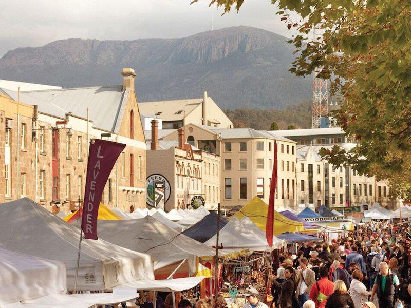 09A6355A5E7DFC16546D9809DB5D64C6