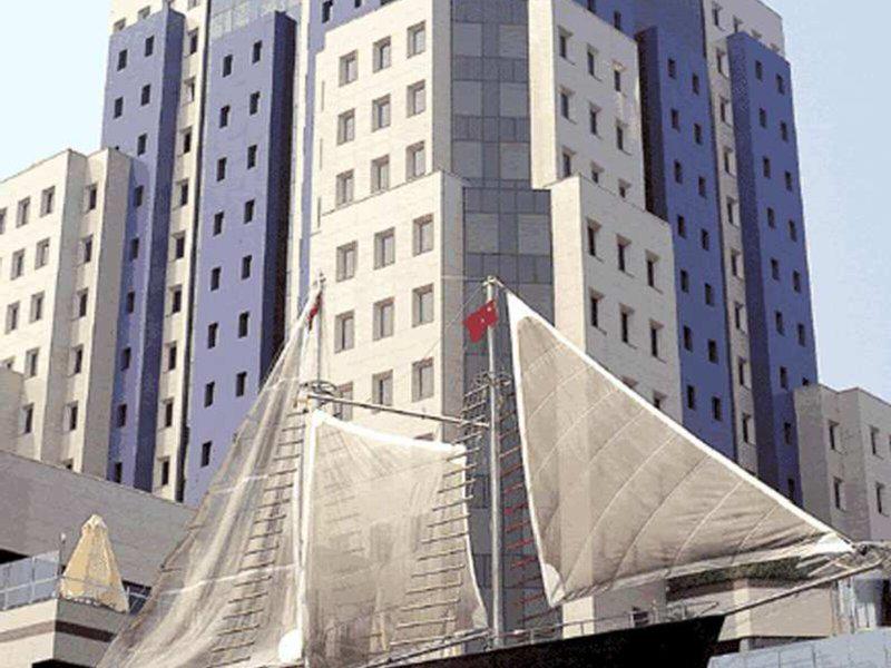 D1209AFDC2CA58A04EE3384CB4D15297