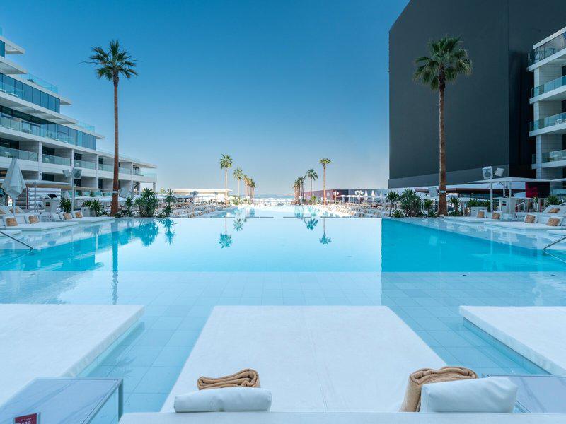 C099C0B8F8E99BA5F7710AF48E6E2B38