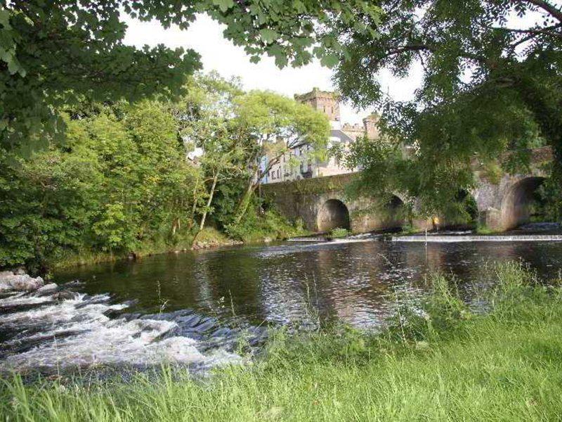 E4BD9AAA015625033E4B3861D8A25AB3