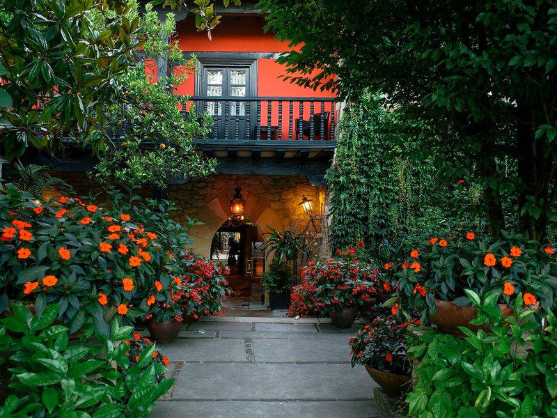 EE8E5697A8FEDC22532F53453610F9B1