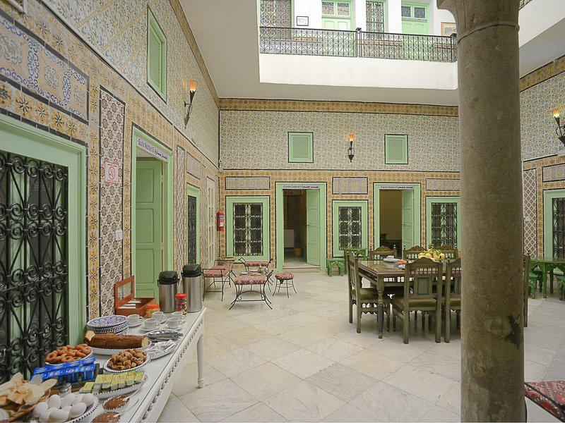 D4F400E2D2343A682912AAFE8F717C60