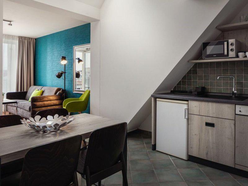 24A0FAAFC4D1A485C8CA0E5998C1B5E7