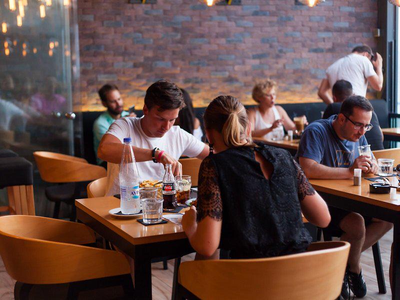 F0EE87364BAA1AEF783CEE5D0B99120B