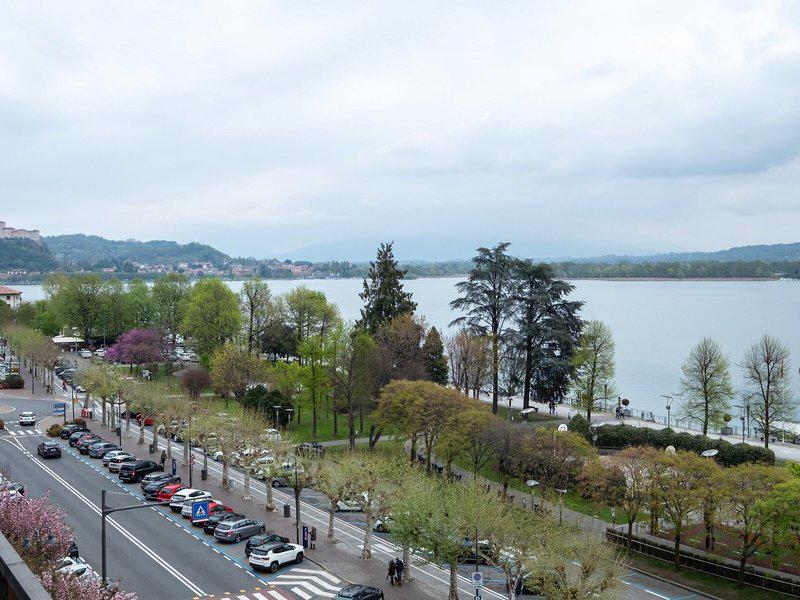 B675EE0895BBA68F1C341A0C6E17B962