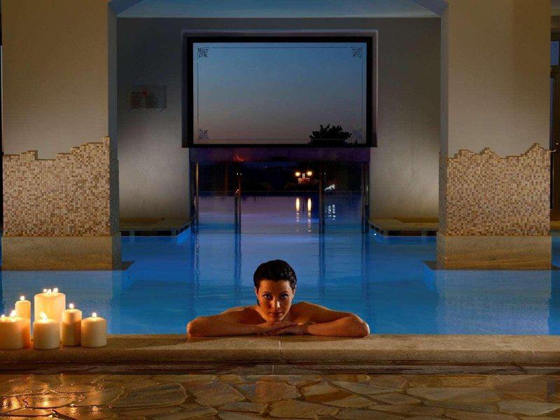 55B6646DFA04E0F6F90C2EEC4ADCBBAB