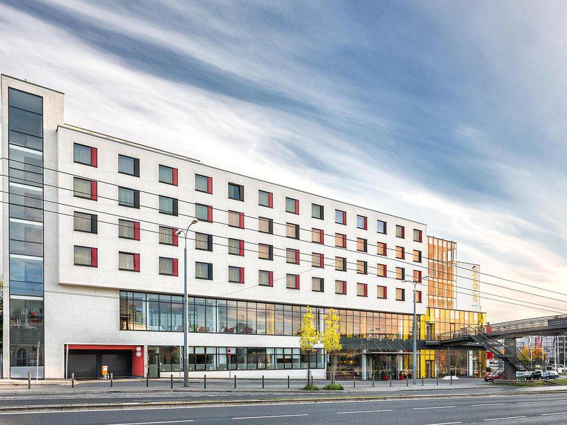 52A4523A83D70E949A3C02A6B3DD7D93