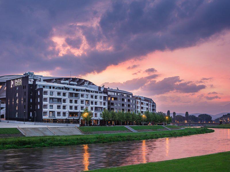 D32842131C5A8CF318A15A70A81A983B