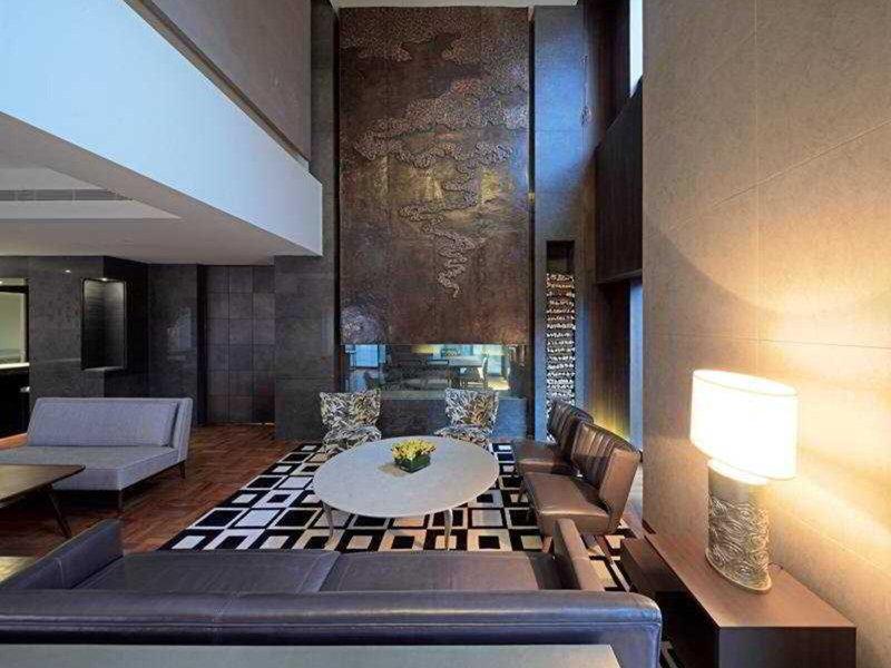 6A5B8E5D367E46F80383D7A135AA17B2