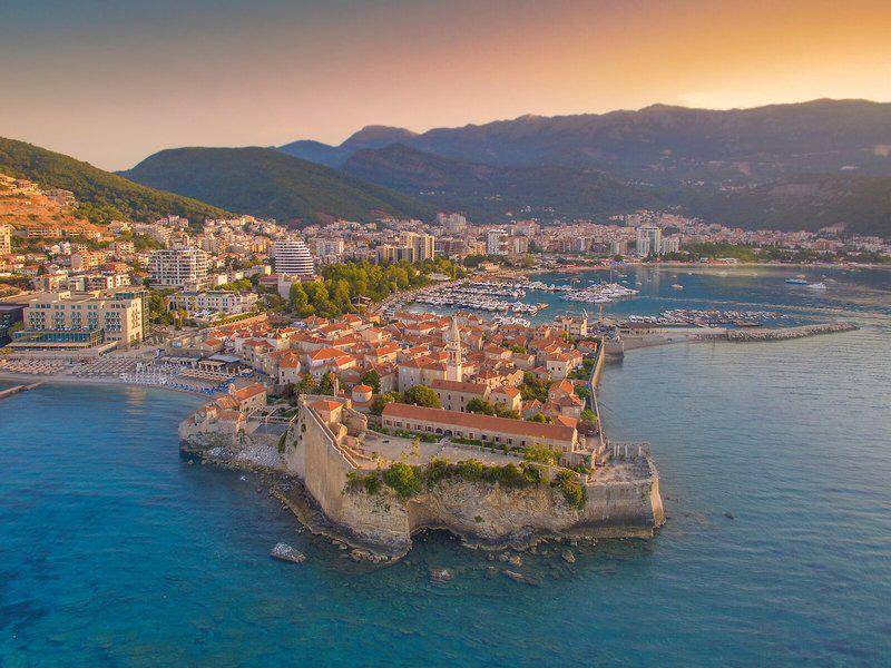 B526107B7EAB8933704936B58C4F630A