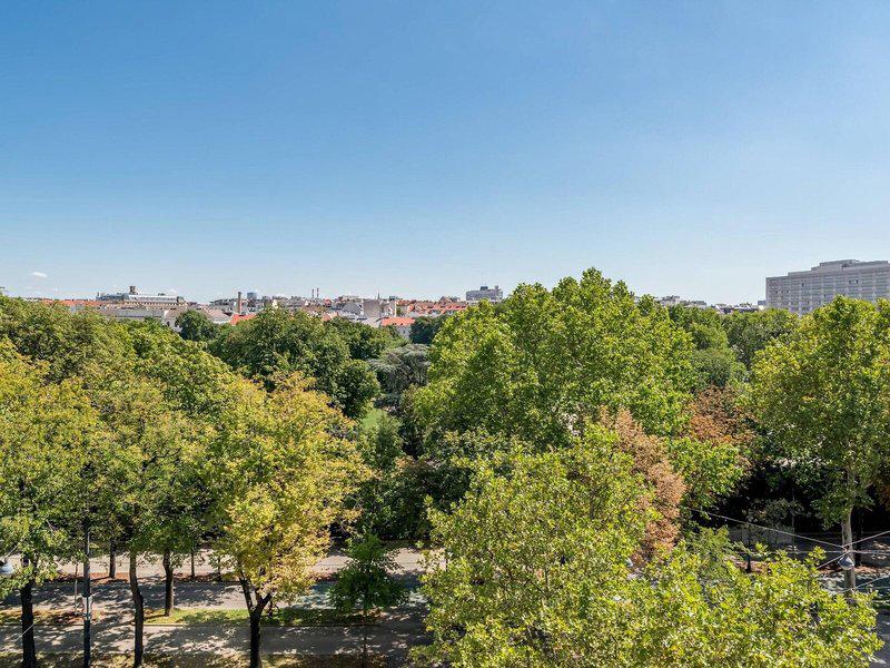 966A08732F79BB0DACBB762BAD356F27