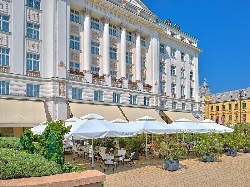 C5AC48565BF7A95E4A4440950B94D9B9