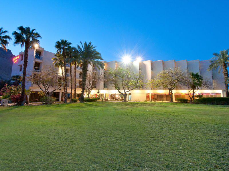 B2CE3957A405819A0EA00F667D89567C