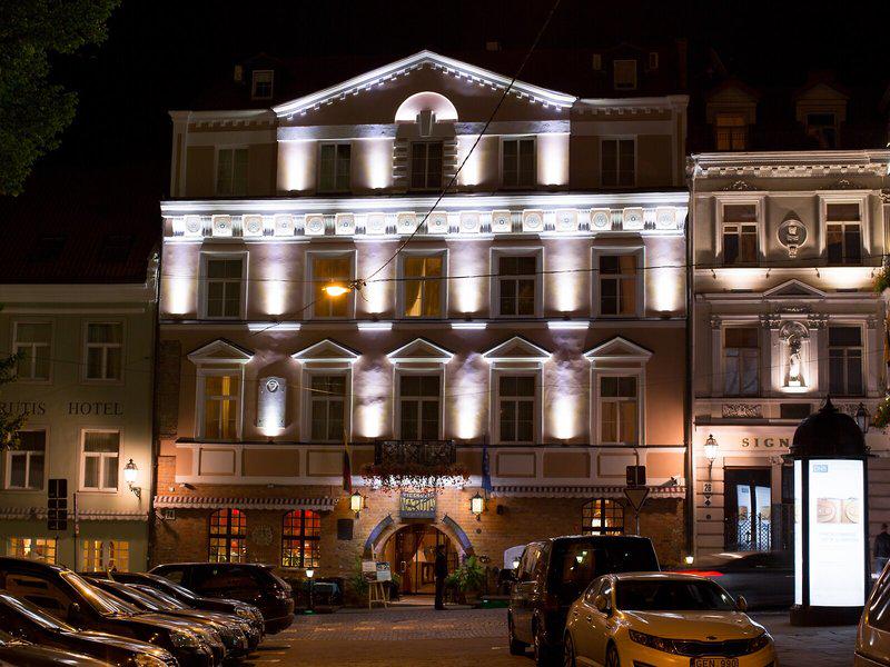 1C306563564C828B97AEF5C29E150DA2