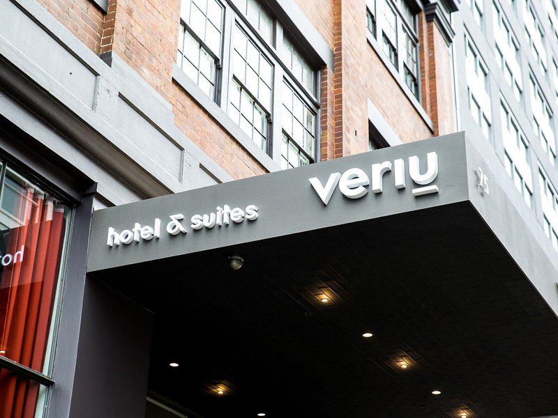 CE2395E4D35B03C5BF1AD8D88DD30984