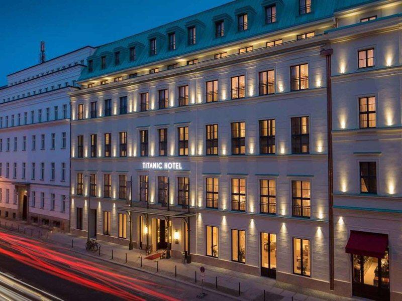 B7EE6FE4CC134DDE9DCAAA19E874C909