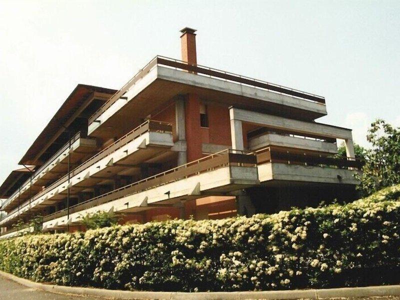 DF76DDA6D9C2C3A35247E8193F773E9E