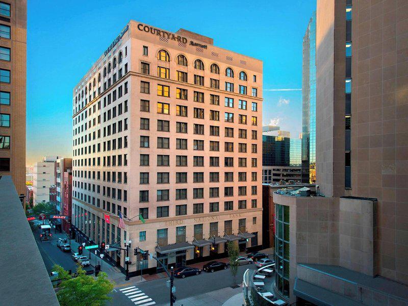 43AE0C6686392AC5A5BB50168A9607AC