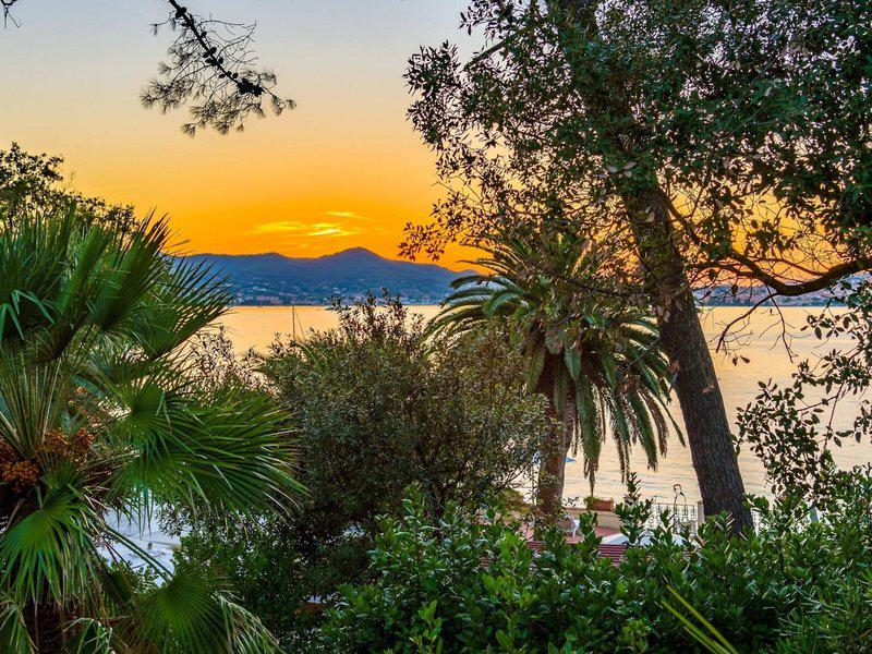 F3D498238589F7409EBB4A0A593E3A49