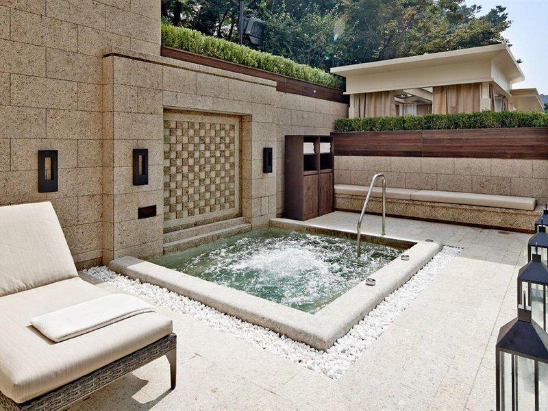 F69BBCD46FC73B8C11357D24C27BE6B3