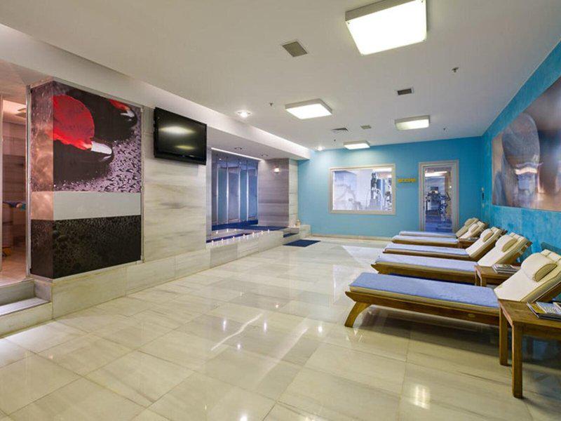 AEB6C1E2C53F05A709C94FE6636C6671