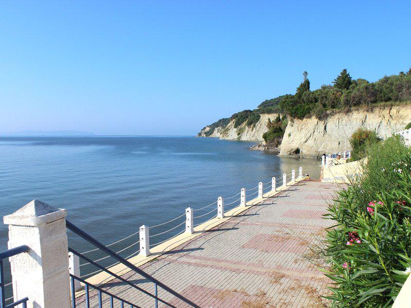 06D54E7842BA583798D986E251E2E0CD