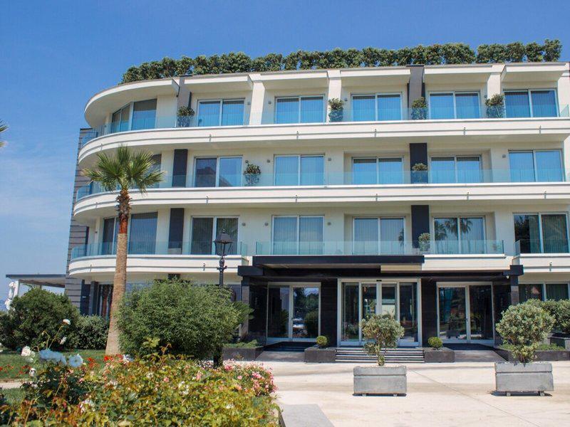 61F1B890A105E855E4A2D07BFC97F714