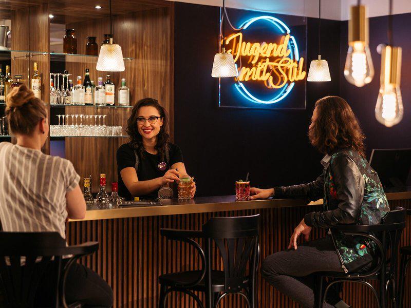 CD834DC07B83E54F3DA0C3A8A2283E35