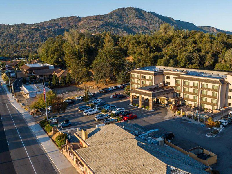 9A8C990F846AAE4EE25D545B385CE108