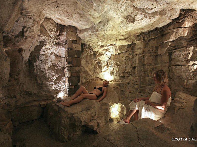 C90605D10EFA01F709841A4D3C15E394