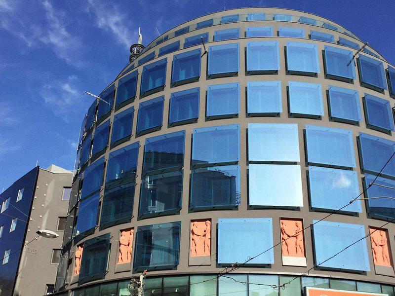 81E53305F399B26D1857BFF9DCF78027